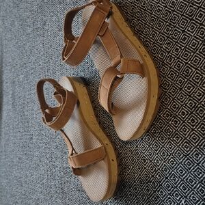 Teva Universal Ceres Sandal (Honey Brown) Size 8